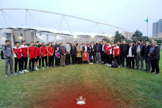 تاکید استاندار خراسان رضوی بر لزوم بسیج تمام ظرفیت‌های استان برای حمایت از تیم فوتبال ابومسلم