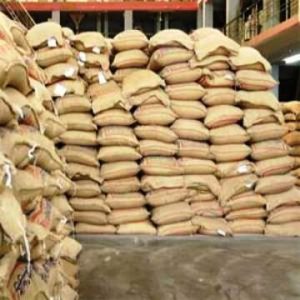 توزیع ۱۷۰۰تن برنج جهت تنظیم بازار در خراسان رضوی