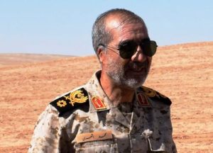 تشکر و قدردانی فرمانده قرارگاه منطقه ای ثامن الائمه (ع) نیروی زمینی سپاه از مردم حاضر در خیابان