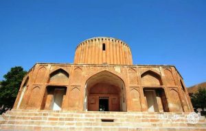 بزن و بکوب در کاخ خورشید / عاقبت پس از سال ها دوندگی نادرشاه افشار صاحب سند رسمی شد